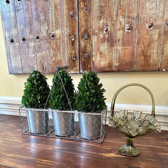 Indiana Glass Green Diamond Point Pedestal Basket - Picture 16 of 16